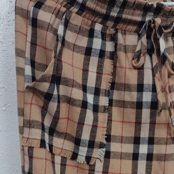 JODIFL Plaid Pants Wide Leg in Beige and Black - Picture 4 of 12